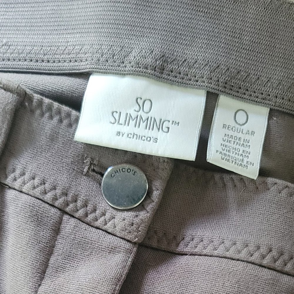 Chicos So slimming Getaway Pants  sz 0 Regular length- Khaki / Gray color